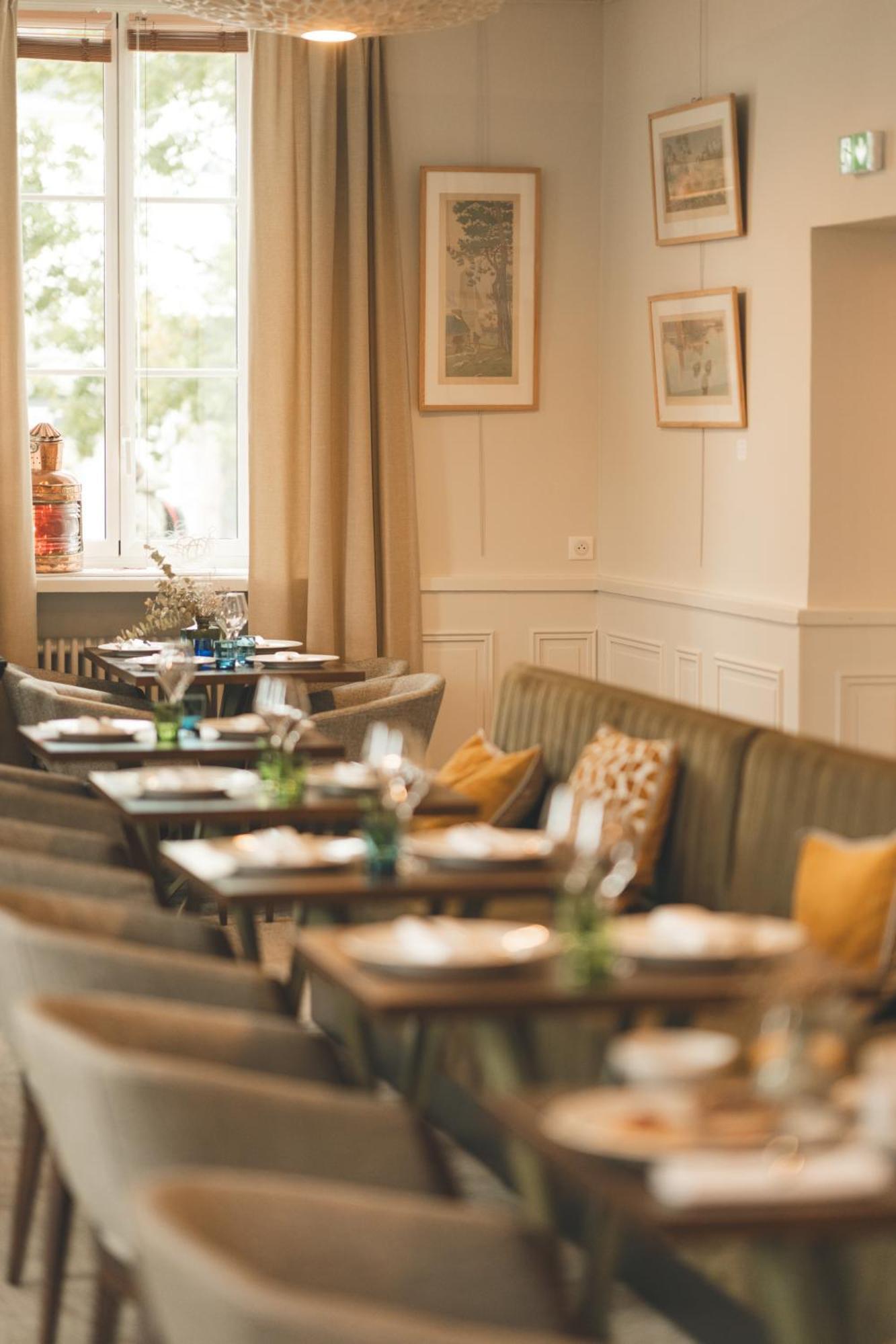 Logis Hotel Et Restaurant La Pension Du Moulin ปง-ตาเวน ภายนอก รูปภาพ