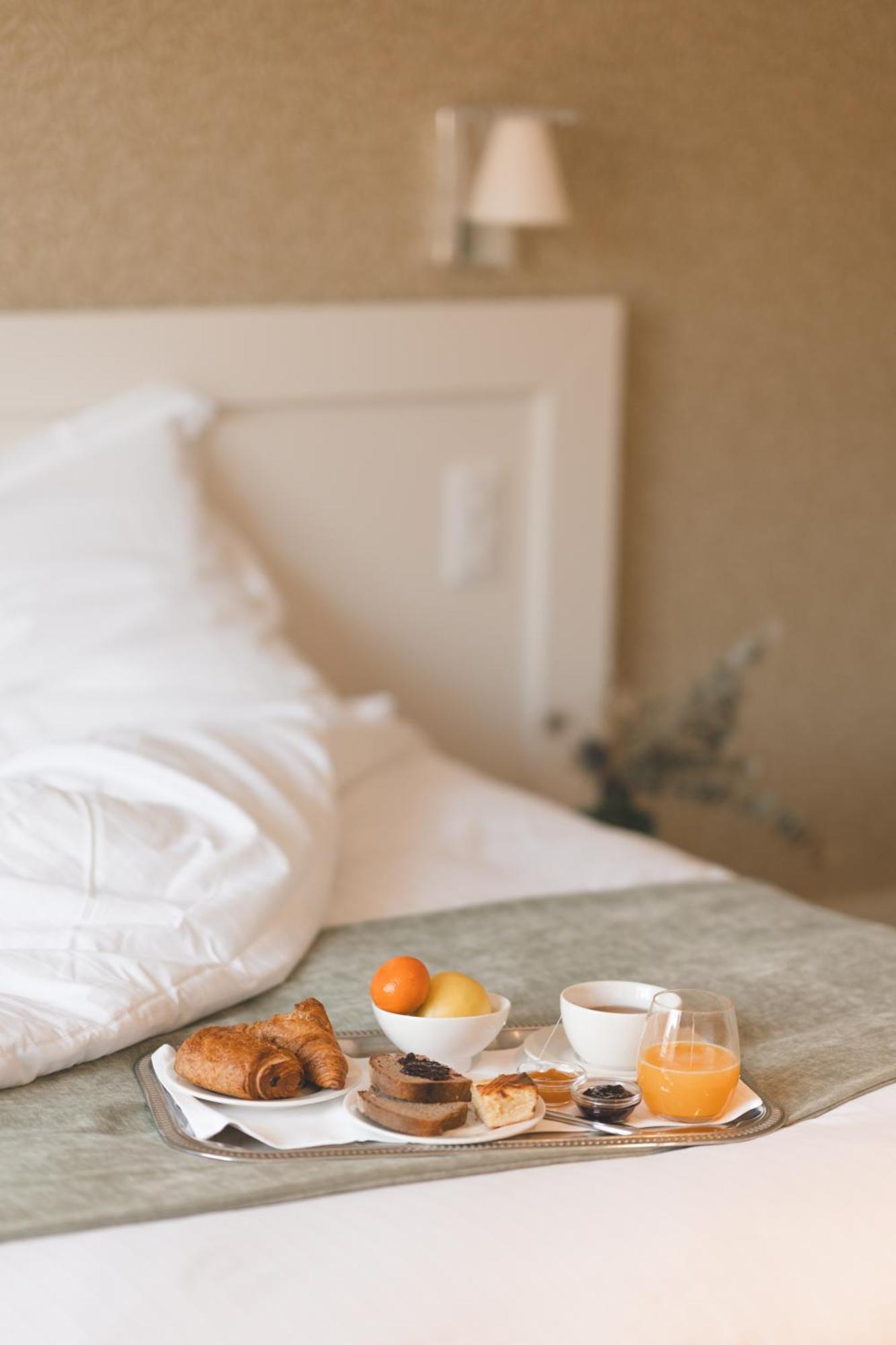 Logis Hotel Et Restaurant La Pension Du Moulin ปง-ตาเวน ภายนอก รูปภาพ